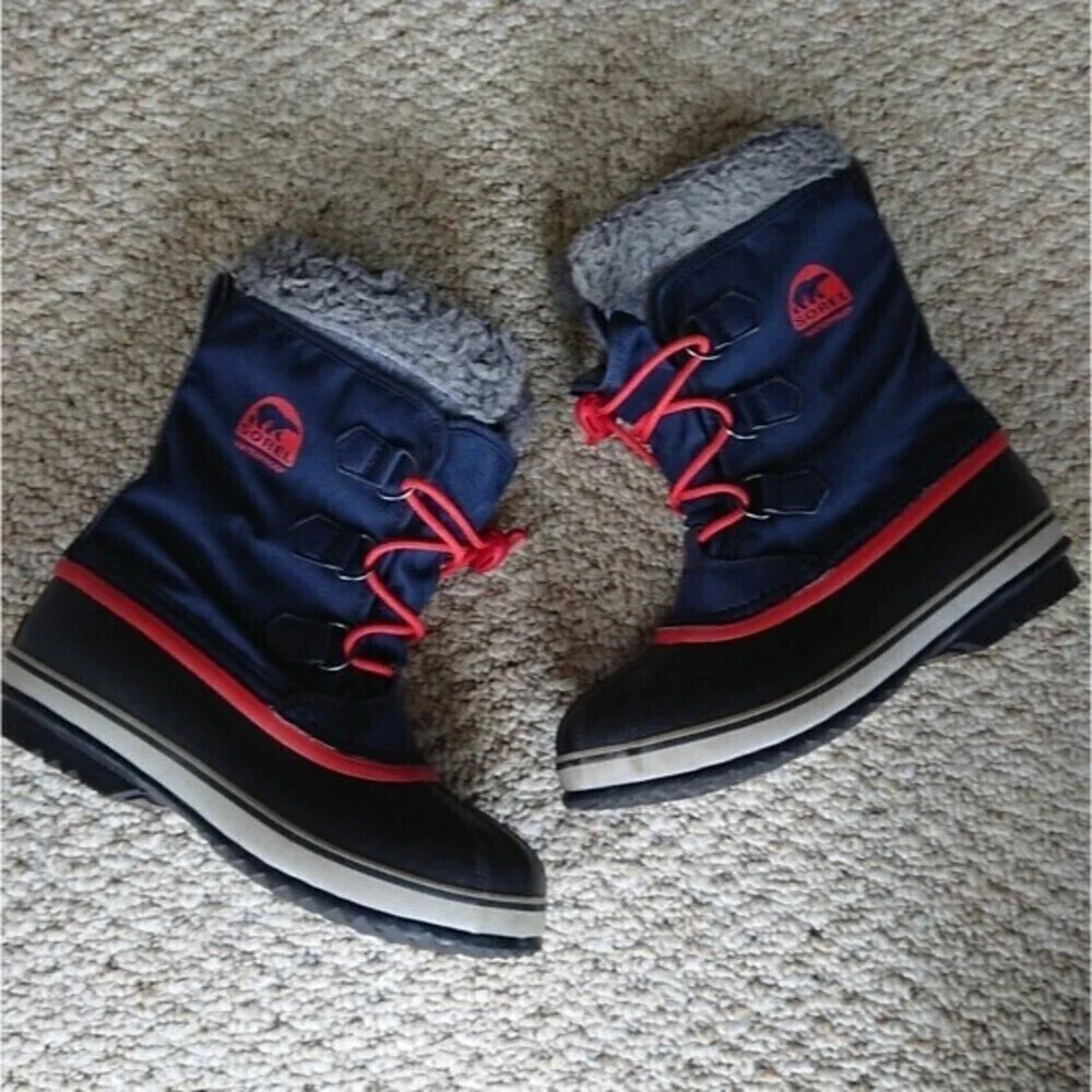 Sorel Yoot Pac Nylon Cool Waterproof Snow Boots in red and blue Size 6